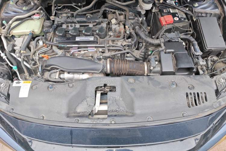 Used Honda Civic 2019 220TURBO CVT Dynamic Edition China VI Emission Standard Engine Bay