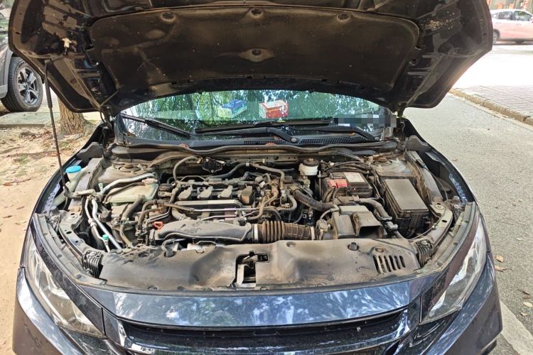Used Honda Civic 2019 220TURBO CVT Dynamic Edition China V Emission Standard Engine Bay