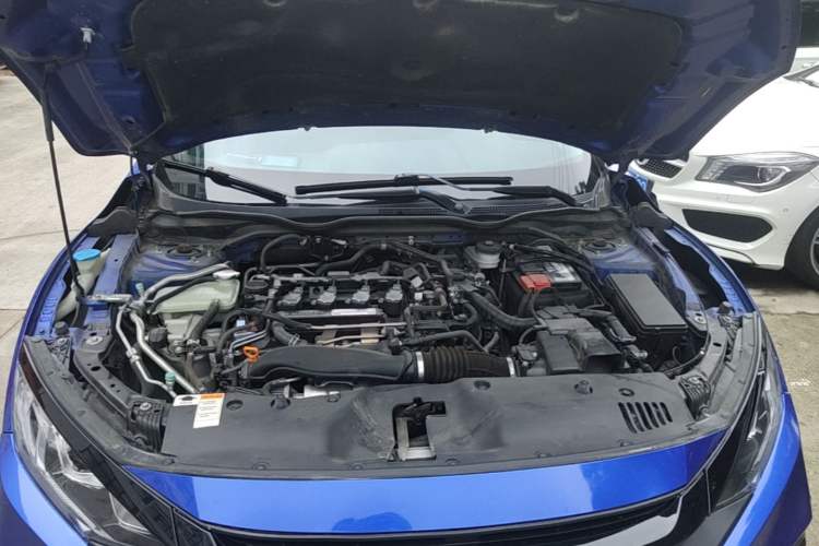 Used Honda Civic 2019 220TURBO CVT Dynamic Edition China VI Engine Bay