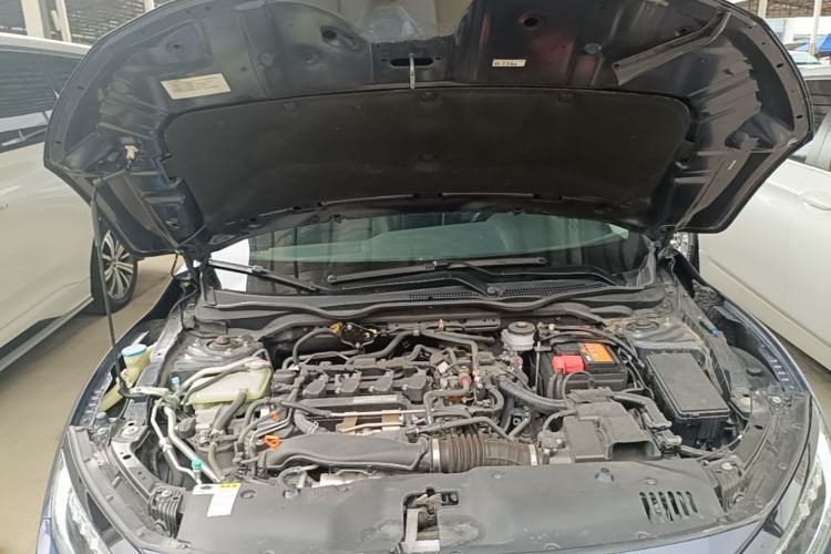 Used Honda Civic 2019 220TURBO CVT Power Edition China VI Emission Standard Engine Bay