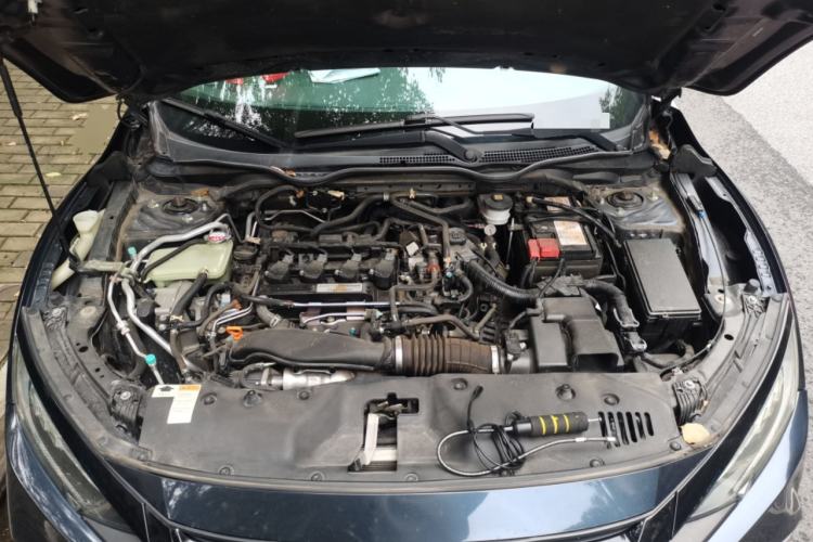 Used Honda Civic 2019 220TURBO CVT Power Edition China VI Emission Standard Engine Bay