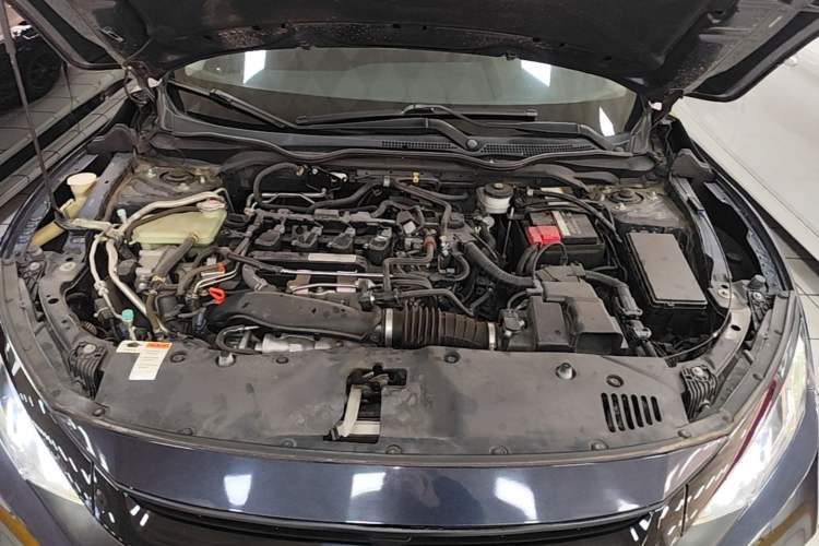 Used Honda Civic 2019 220TURBO CVT Dynamic Edition China VI Engine Bay