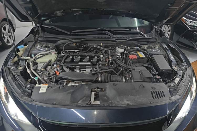 Used Honda Civic 2019 220TURBO CVT Dynamic Edition China VI Engine Bay