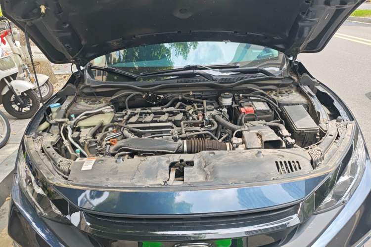 Used Honda Civic 2019 220TURBO CVT Dynamic Edition China VI Engine Bay