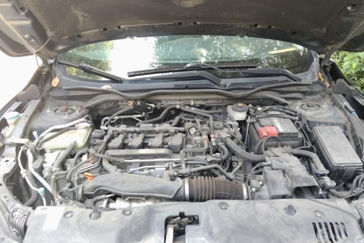 Used Honda Civic 2019 220TURBO CVT Dynamic Edition China VI Emission Standard Engine Bay