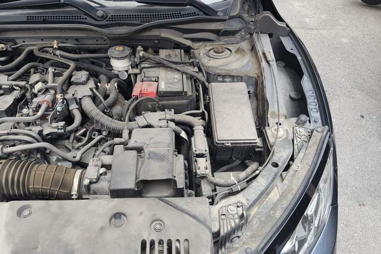 Used Honda Civic 2019 220TURBO CVT Dynamic Edition China VI Emission Standard Engine Bay Left
