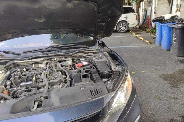 Used Honda Civic 2019 180TURBO CVT Shangdong Edition China VI Engine Bay Left