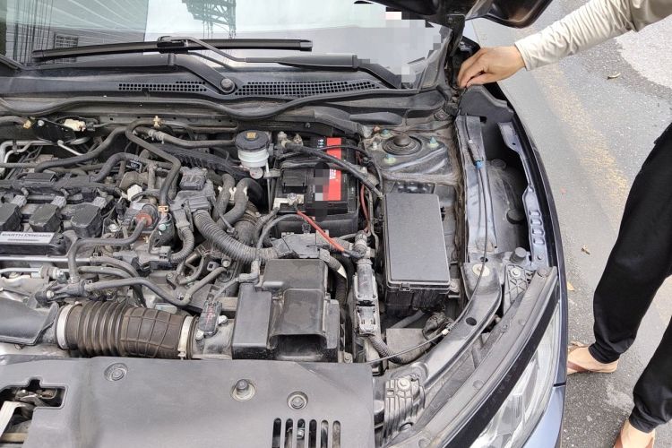 Used Honda Civic 2019 220TURBO CVT Dynamic Edition China VI Engine Bay Left