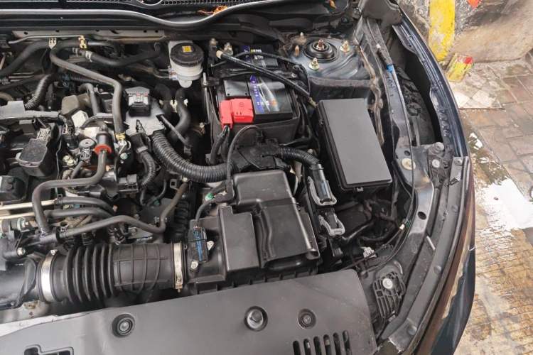 Used Honda Civic 2019 220TURBO CVT Power Edition China VI Emission Standard Engine Bay Left