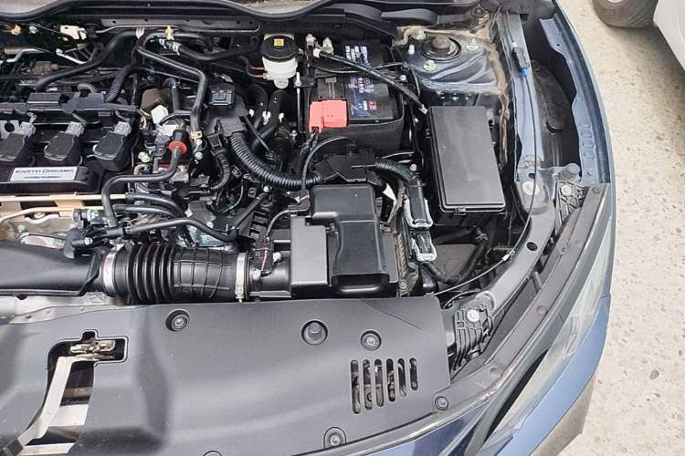 Used Honda Civic 2019 220TURBO CVT Dynamic Edition China VI Engine Bay Left