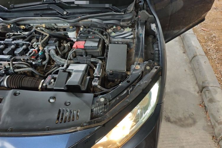 Used Honda Civic 2019 220TURBO CVT Dynamic Edition China VI Engine Bay Left