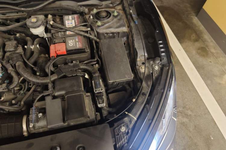 Used Honda Civic 2019 220TURBO Manual Jinkong Edition China VI Engine Bay Left