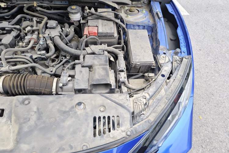Used Honda Civic 2019 220TURBO CVT Dynamic Edition China VI Emission Standard Engine Bay Left