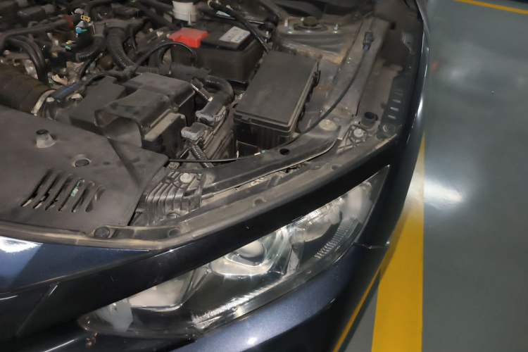 Used Honda Civic 2019 220TURBO CVT Dynamic Edition China V Emission Standard Engine Bay Left