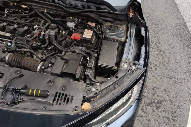 Used Honda Civic 2019 220TURBO CVT Power Edition China VI Emission Standard Engine Bay Left