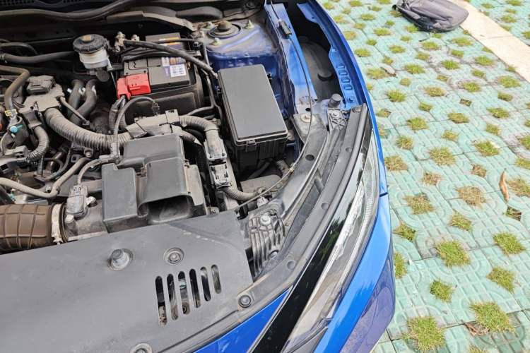 Used Honda Civic 2019 220TURBO CVT Power Edition China V Engine Bay Left
