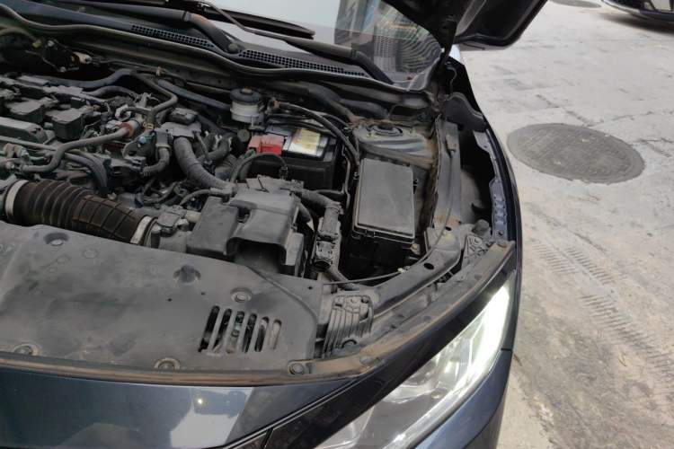 Used Honda Civic 2019 220TURBO CVT Dynamic Edition China V Emission Standard Engine Bay Left