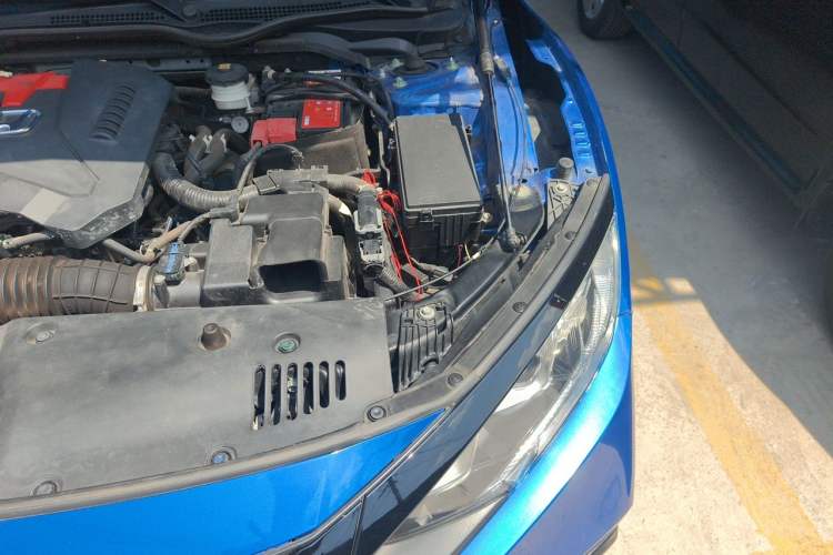 Used Honda Civic 2019 220TURBO CVT Dynamic Edition China VI Engine Bay Left
