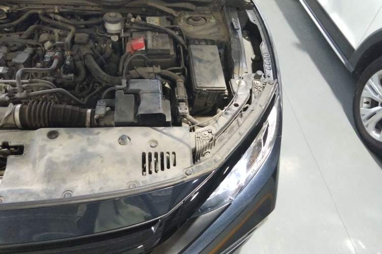 Used Honda Civic 2019 220TURBO CVT Dynamic Edition China VI Engine Bay Left