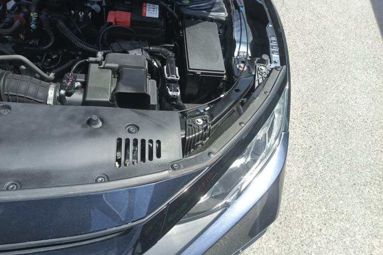 Used Honda Civic 2019 220TURBO CVT Dynamic Edition China VI Engine Bay Left