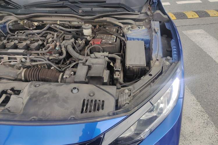 Used Honda Civic 2019 220TURBO CVT Dynamic Edition China VI Emission Standard Engine Bay Left