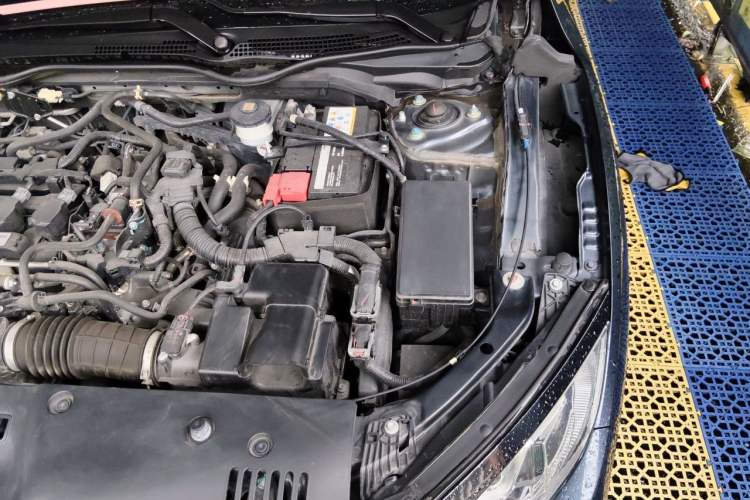 Used Honda Civic 2019 220TURBO CVT Dynamic Edition China VI Emission Standard Engine Bay Left