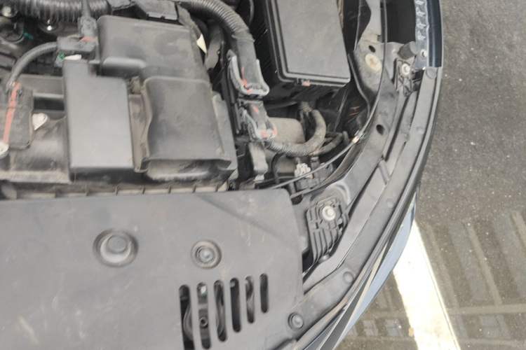 Used Honda Civic 2019 220TURBO CVT Power Edition China VI Emission Standard Engine Bay Left