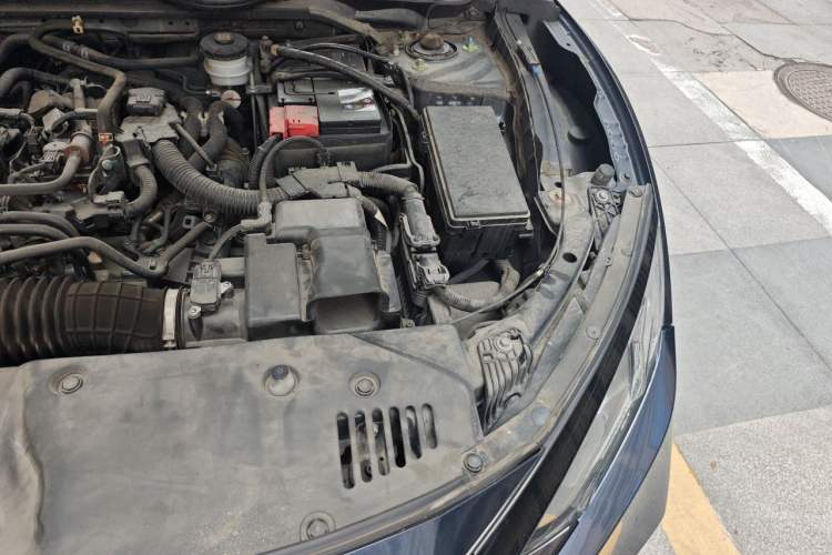 Used Honda Civic 2019 220TURBO CVT Dynamic Edition China VI Emission Standard Engine Bay Left