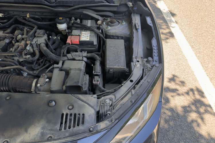 Used Honda Civic 2019 220TURBO CVT Dynamic Edition China VI Emission Standard Engine Bay Left