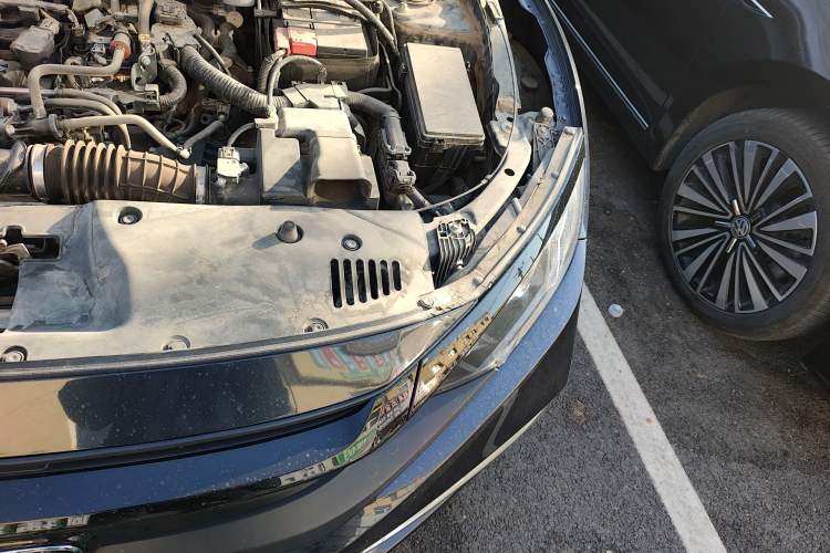 Used Honda Civic 2019 220TURBO CVT Dynamic Edition China VI Engine Bay Left