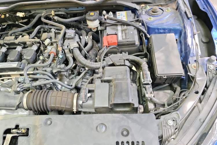 Used Honda Civic 2019 220TURBO CVT Dynamic Edition China VI Emission Standard Engine Bay Left