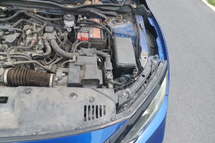 Used Honda Civic 2019 220TURBO CVT Dynamic Edition China VI Emission Standard Engine Bay Left
