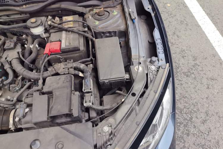 Used Honda Civic 2019 220TURBO Manual Jinkong Edition China VI Engine Bay Left