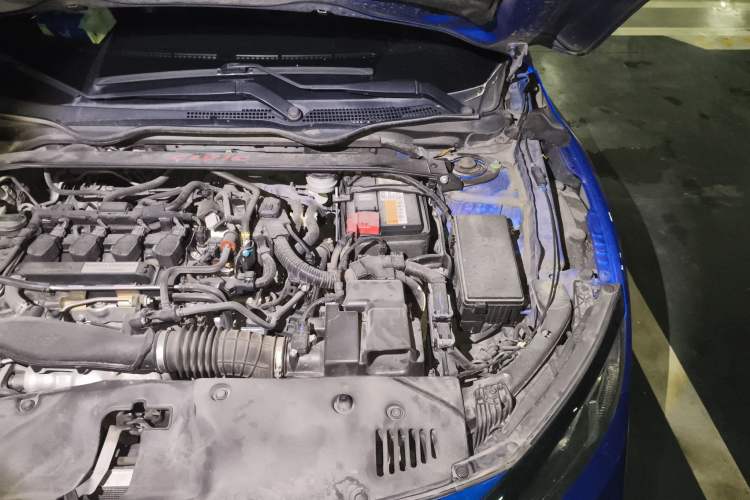 Used Honda Civic 2019 220TURBO CVT Dynamic Edition China VI Emission Standard Engine Bay Left