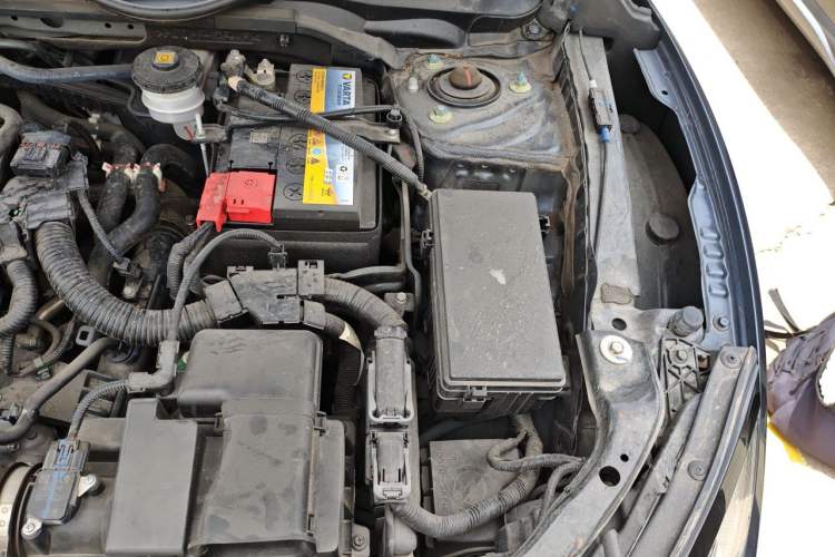 Used Honda Civic 2019 220TURBO CVT Dynamic Edition China VI Emission Standard Engine Bay Left
