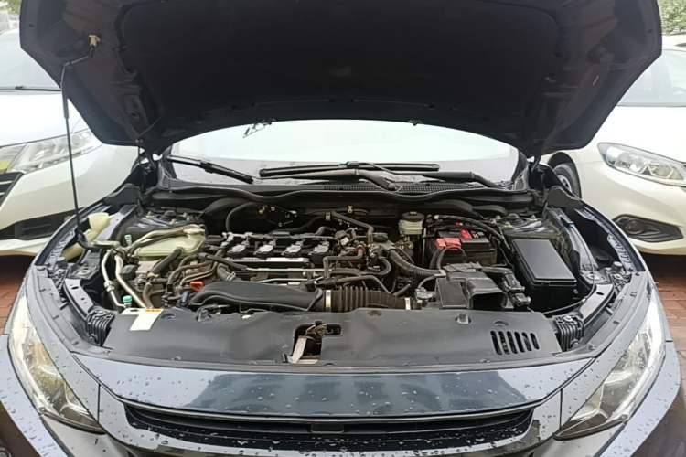 Used Honda Civic 2019 220TURBO CVT Dynamic Edition China VI Engine Bay