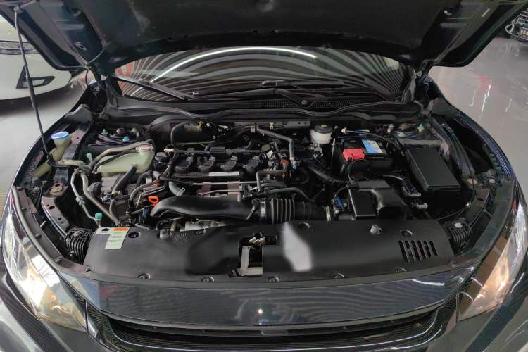 Used Honda Civic 2019 220TURBO CVT Dynamic Edition China VI Engine Bay