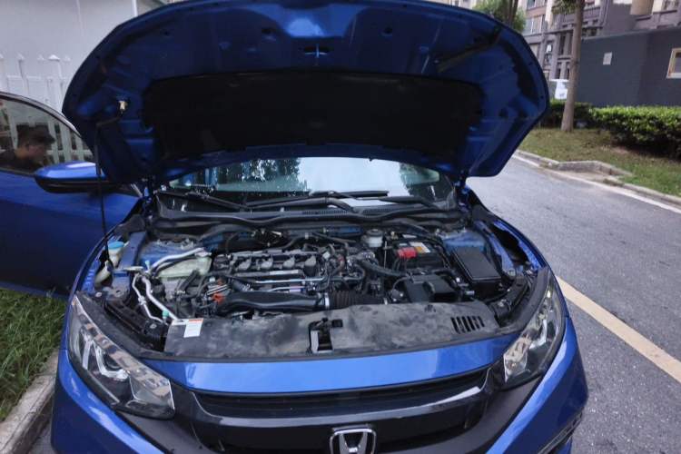 Used Honda Civic 2019 220TURBO CVT Dynamic Edition China V Engine Bay