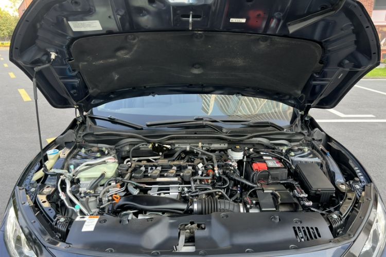 Used Honda Civic 2019 220TURBO CVT Dynamic Edition China VI Emission Standard Engine Bay
