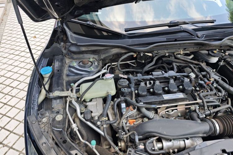 Used Honda Civic 2019 220TURBO CVT Dynamic Edition China VI Engine Bay Right