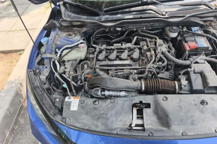 Used Honda Civic 2019 220TURBO CVT Power Edition China V Engine Bay Right