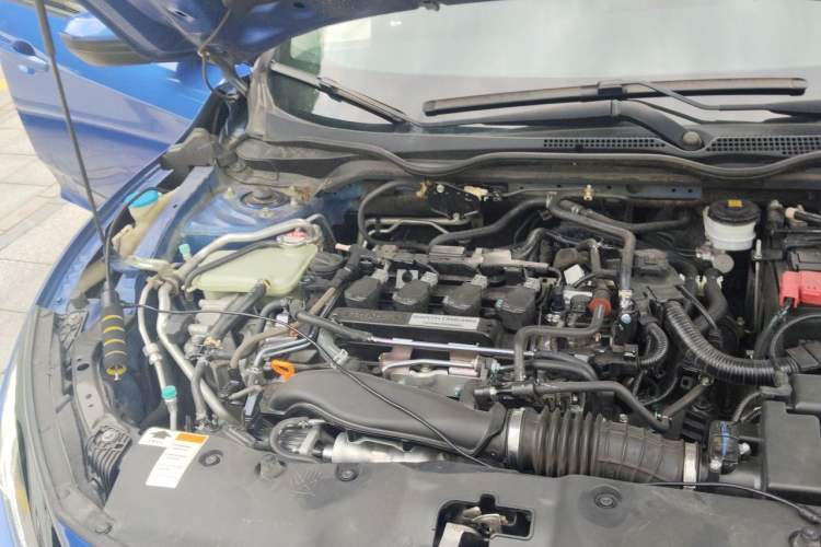 Used Honda Civic 2019 220TURBO CVT Dynamic Edition China VI Engine Bay Right