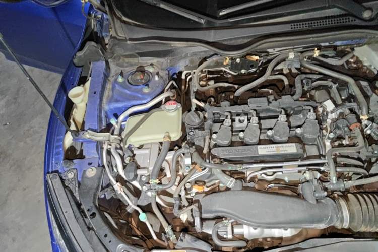 Used Honda Civic 2019 220TURBO CVT Dynamic Edition China VI Engine Bay Right