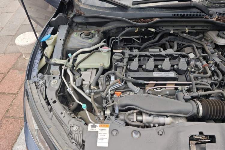Used Honda Civic 2019 220TURBO CVT Dynamic Edition China VI Emission Standard Engine Bay Right