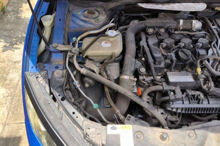 Used Honda Civic 2019 180TURBO CVT Shangdong Edition China VI Engine Bay Right