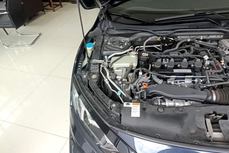 Used Honda Civic 2019 220TURBO CVT Ignition Edition China VI Emission Standard Engine Bay Right