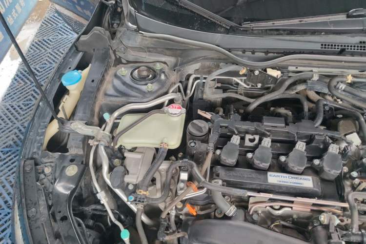Used Honda Civic 2019 220TURBO CVT Dynamic Edition China VI Engine Bay Right
