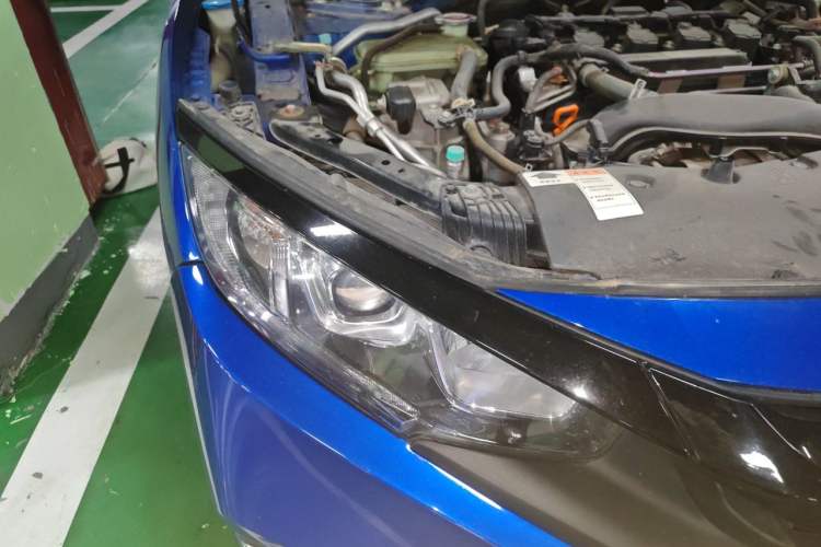 Used Honda Civic 2019 220TURBO CVT Dynamic Edition China VI Engine Bay Right