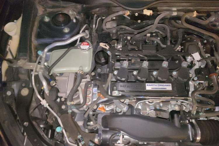 Used Honda Civic 2019 220TURBO Manual Jinkong Edition China VI Engine Bay Right