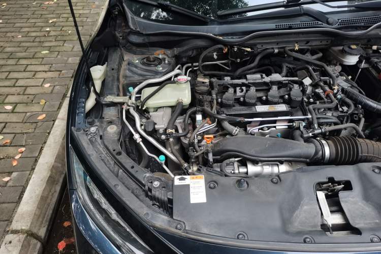 Used Honda Civic 2019 220TURBO CVT Power Edition China VI Emission Standard Engine Bay Right